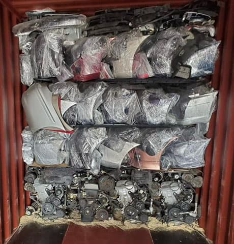 Auto Parts Container Loading